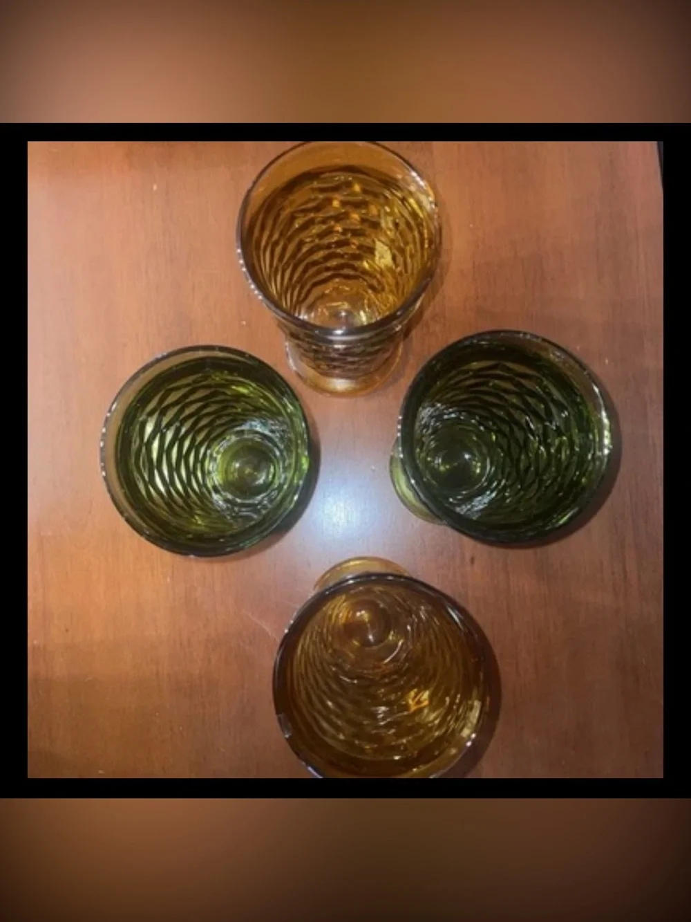 Vintage MCM Indiana Whitehall Cubist 4 Footed Glasses Avacado Green Amber
